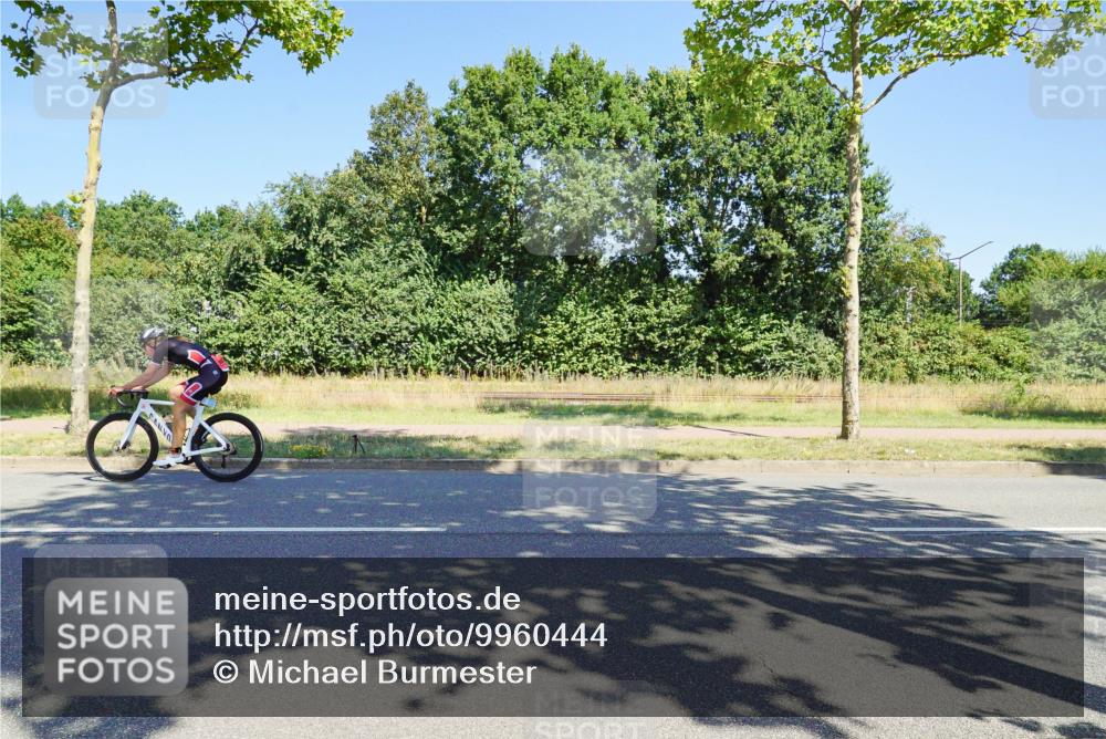 09.08.2026 - GEWOBA Citytriathlon Bremen Michael Burmester http://msf.ph/oto/9960444 09.08.2026 12:47:16 Radfahren 554, 646, 697, 721, 825, 969 meine-sportfotos.de