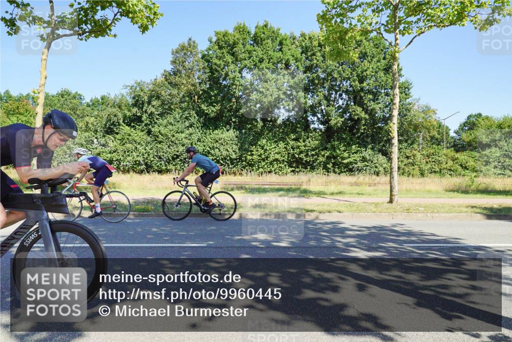 09.08.2026 - GEWOBA Citytriathlon Bremen Michael Burmester http://msf.ph/oto/9960445 09.08.2026 12:47:17 Radfahren 554, 646, 697, 721, 793, 825, 969 meine-sportfotos.de