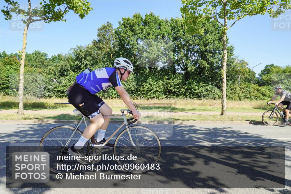 09.08.2026 - GEWOBA Citytriathlon Bremen Michael Burmester http://msf.ph/oto/9960483 09.08.2026 12:48:09 Radfahren 547, 563, 683, 688, 811, 883, 955, 1103, 1116 meine-sportfotos.de