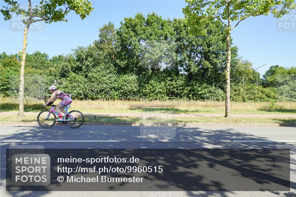 09.08.2026 - GEWOBA Citytriathlon Bremen Michael Burmester http://msf.ph/oto/9960515 09.08.2026 12:49:01 Radfahren 592, 641, 724, 905, 959, 1141, 1149 meine-sportfotos.de