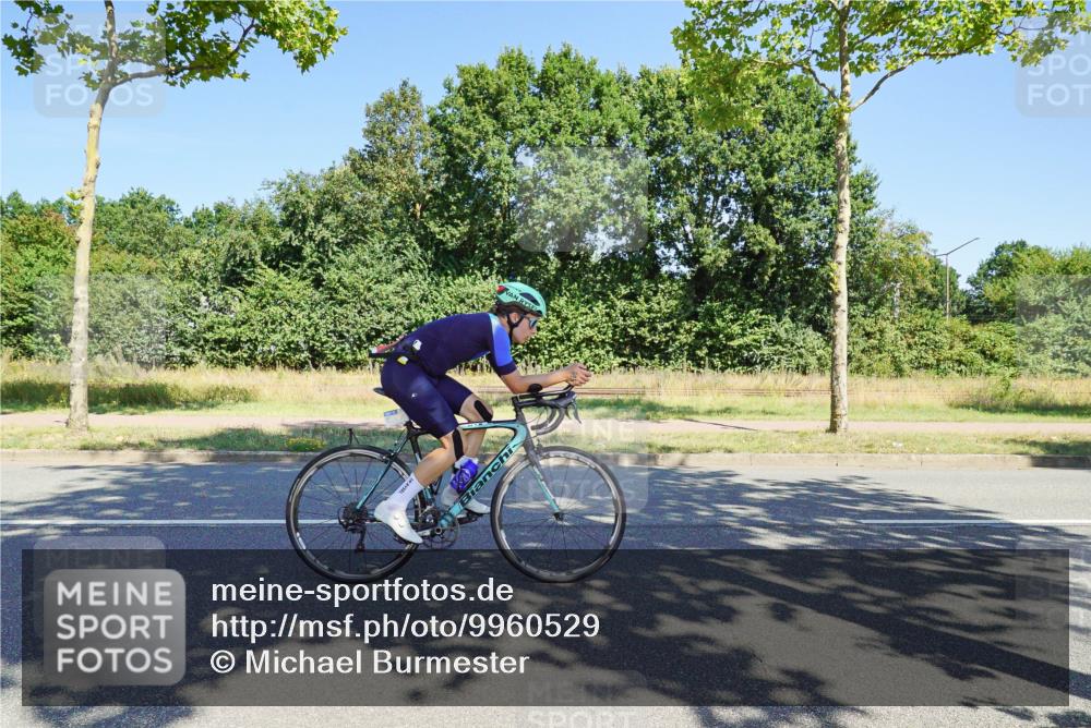 09.08.2026 - GEWOBA Citytriathlon Bremen Michael Burmester http://msf.ph/oto/9960529 09.08.2026 12:49:19 Radfahren 569, 583, 647, 757, 765, 905, 999, 1160 meine-sportfotos.de