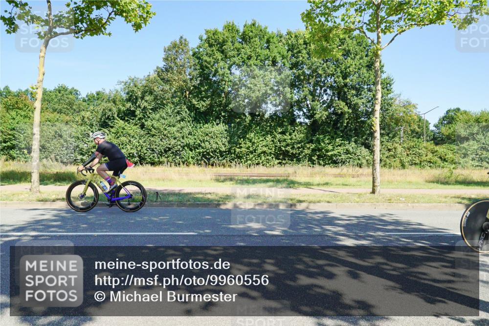 09.08.2026 - GEWOBA Citytriathlon Bremen Michael Burmester http://msf.ph/oto/9960556 09.08.2026 12:49:58 Radfahren 557, 590, 686, 773, 777, 784, 874, 946, 967, 1008 meine-sportfotos.de