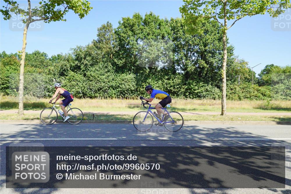 09.08.2026 - GEWOBA Citytriathlon Bremen Michael Burmester http://msf.ph/oto/9960570 09.08.2026 12:50:20 Radfahren 589, 875, 947, 964, 1145 meine-sportfotos.de
