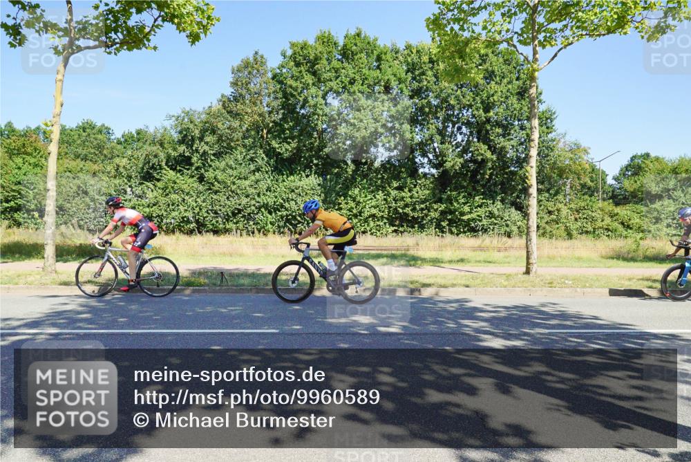 09.08.2026 - GEWOBA Citytriathlon Bremen Michael Burmester http://msf.ph/oto/9960589 09.08.2026 12:50:53 Radfahren 624, 730, 799, 808, 879, 932, 987, 1016, 1137, 1139 meine-sportfotos.de