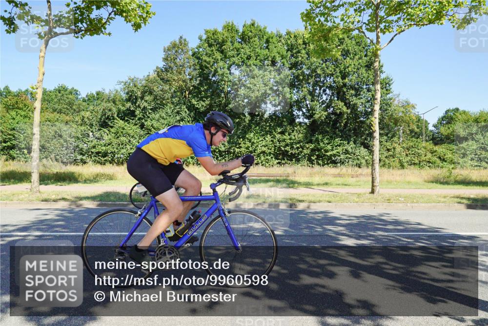 09.08.2026 - GEWOBA Citytriathlon Bremen Michael Burmester http://msf.ph/oto/9960598 09.08.2026 12:51:07 Radfahren 606, 624, 808, 884, 987, 1133 meine-sportfotos.de