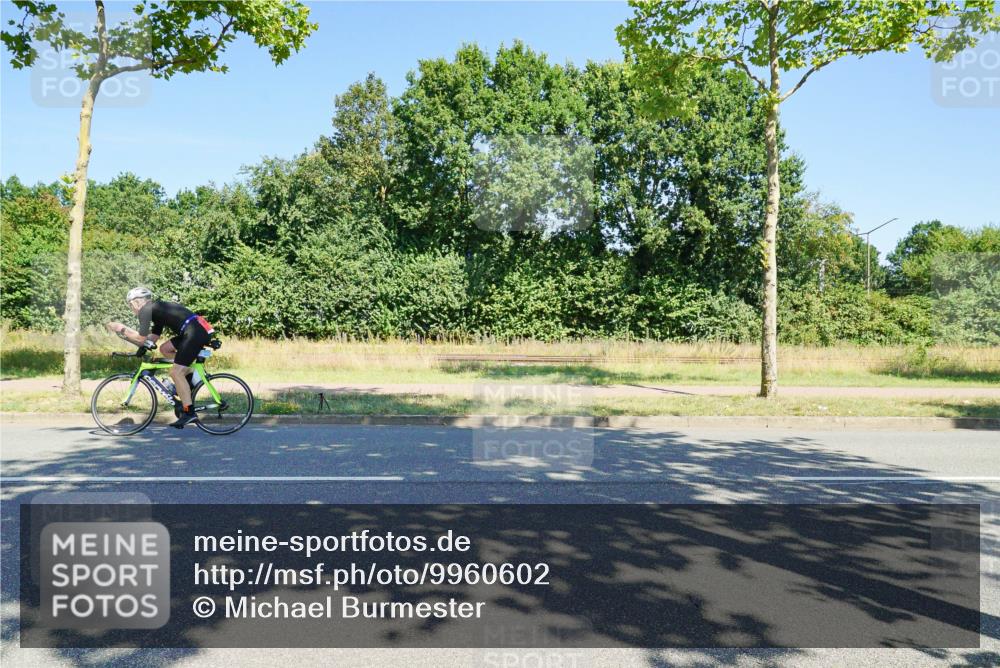 09.08.2026 - GEWOBA Citytriathlon Bremen Michael Burmester http://msf.ph/oto/9960602 09.08.2026 12:51:16 Radfahren 606, 884, 1019, 1133 meine-sportfotos.de