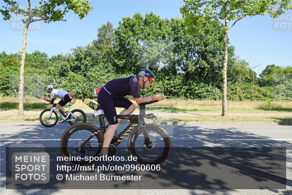 09.08.2026 - GEWOBA Citytriathlon Bremen Michael Burmester http://msf.ph/oto/9960606 09.08.2026 12:51:24 Radfahren 880, 884, 1019 meine-sportfotos.de