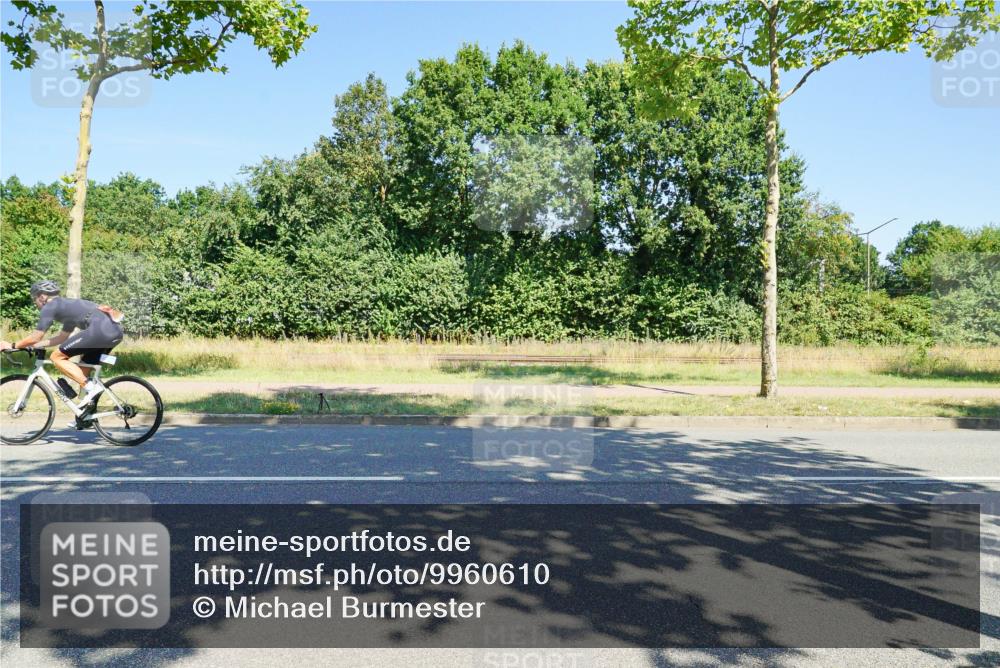 09.08.2026 - GEWOBA Citytriathlon Bremen Michael Burmester http://msf.ph/oto/9960610 09.08.2026 12:51:29 Radfahren 560, 562, 595, 756, 880, 1019, 1110, 1155 meine-sportfotos.de