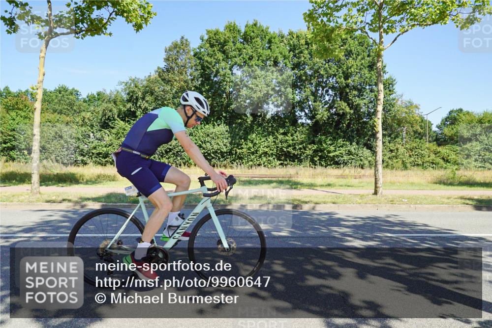 09.08.2026 - GEWOBA Citytriathlon Bremen Michael Burmester http://msf.ph/oto/9960647 09.08.2026 12:52:19 Radfahren 679, 682, 717, 750, 826, 979, 1130 meine-sportfotos.de