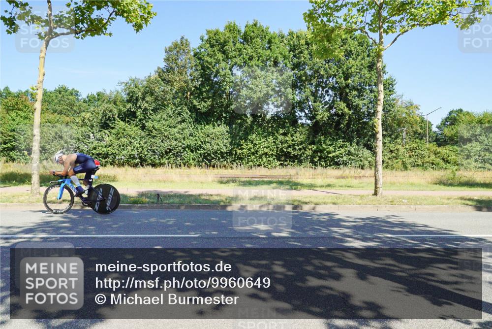 09.08.2026 - GEWOBA Citytriathlon Bremen Michael Burmester http://msf.ph/oto/9960649 09.08.2026 12:52:22 Radfahren 679, 682, 750, 826, 979, 1130 meine-sportfotos.de