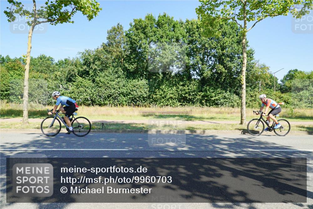 09.08.2026 - GEWOBA Citytriathlon Bremen Michael Burmester http://msf.ph/oto/9960703 09.08.2026 12:54:00 Radfahren 552, 572, 678, 728, 758, 804, 846, 869, 901, 939, 981, 1101, 1119, 1124, 1138 meine-sportfotos.de