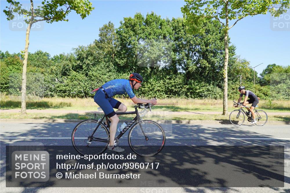 09.08.2026 - GEWOBA Citytriathlon Bremen Michael Burmester http://msf.ph/oto/9960717 09.08.2026 12:54:11 Radfahren 552, 566, 572, 577, 728, 758, 788, 790, 792, 804, 846, 861, 895, 939, 981, 1006, 1101, 1119, 1124, 1138 meine-sportfotos.de