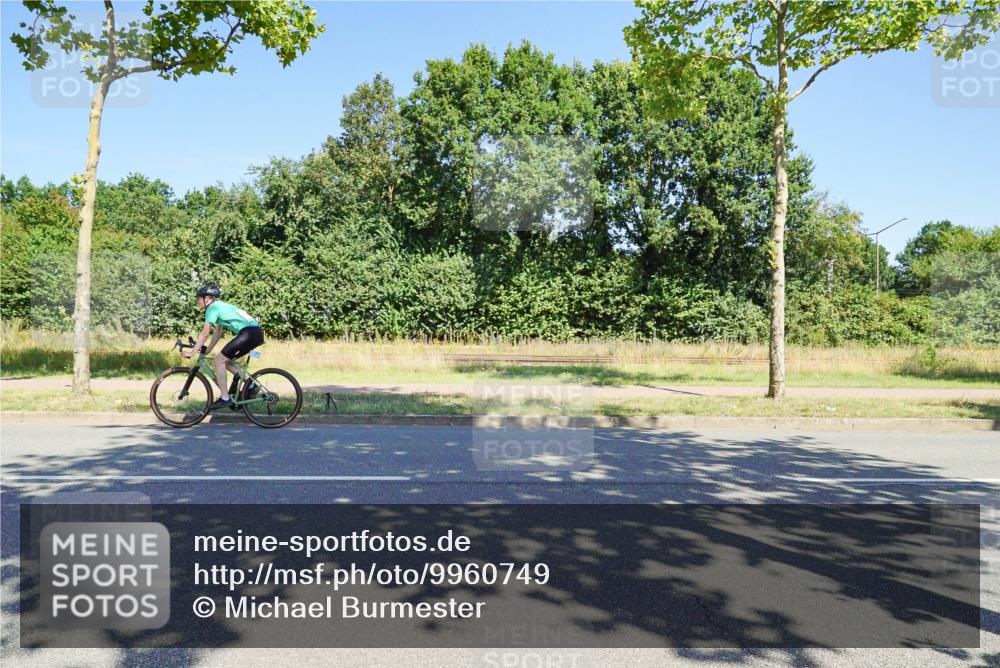 09.08.2026 - GEWOBA Citytriathlon Bremen Michael Burmester http://msf.ph/oto/9960749 09.08.2026 12:54:57 Radfahren 541, 568, 596, 623, 695, 839, 935 meine-sportfotos.de