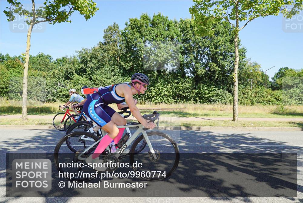 09.08.2026 - GEWOBA Citytriathlon Bremen Michael Burmester http://msf.ph/oto/9960774 09.08.2026 12:55:35 Radfahren 653, 675, 694, 872, 918, 938, 948, 960, 1111, 1131, 1147 meine-sportfotos.de