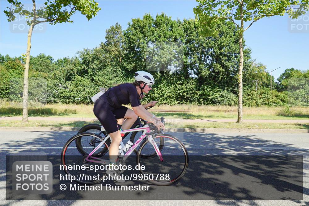 09.08.2026 - GEWOBA Citytriathlon Bremen Michael Burmester http://msf.ph/oto/9960788 09.08.2026 12:55:56 Radfahren 612, 667, 763, 783, 897, 1005, 1146, 1156 meine-sportfotos.de