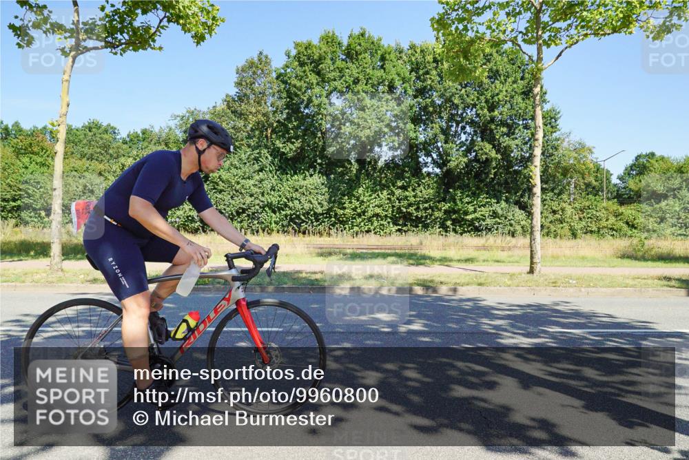09.08.2026 - GEWOBA Citytriathlon Bremen Michael Burmester http://msf.ph/oto/9960800 09.08.2026 12:56:11 Radfahren 564, 664, 667, 673, 763, 780, 810, 819, 897, 1005, 1126, 1156 meine-sportfotos.de