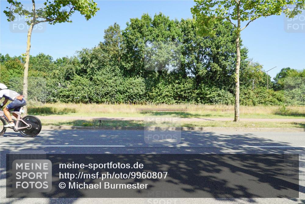 09.08.2026 - GEWOBA Citytriathlon Bremen Michael Burmester http://msf.ph/oto/9960807 09.08.2026 12:56:19 Radfahren 564, 664, 671, 673, 759, 780, 810, 819, 912, 1017, 1126 meine-sportfotos.de