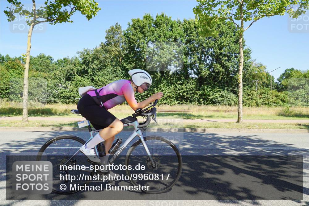 09.08.2026 - GEWOBA Citytriathlon Bremen Michael Burmester http://msf.ph/oto/9960817 09.08.2026 12:56:33 Radfahren 671, 727, 759, 761, 774, 848, 871, 902, 1017, 1113 meine-sportfotos.de