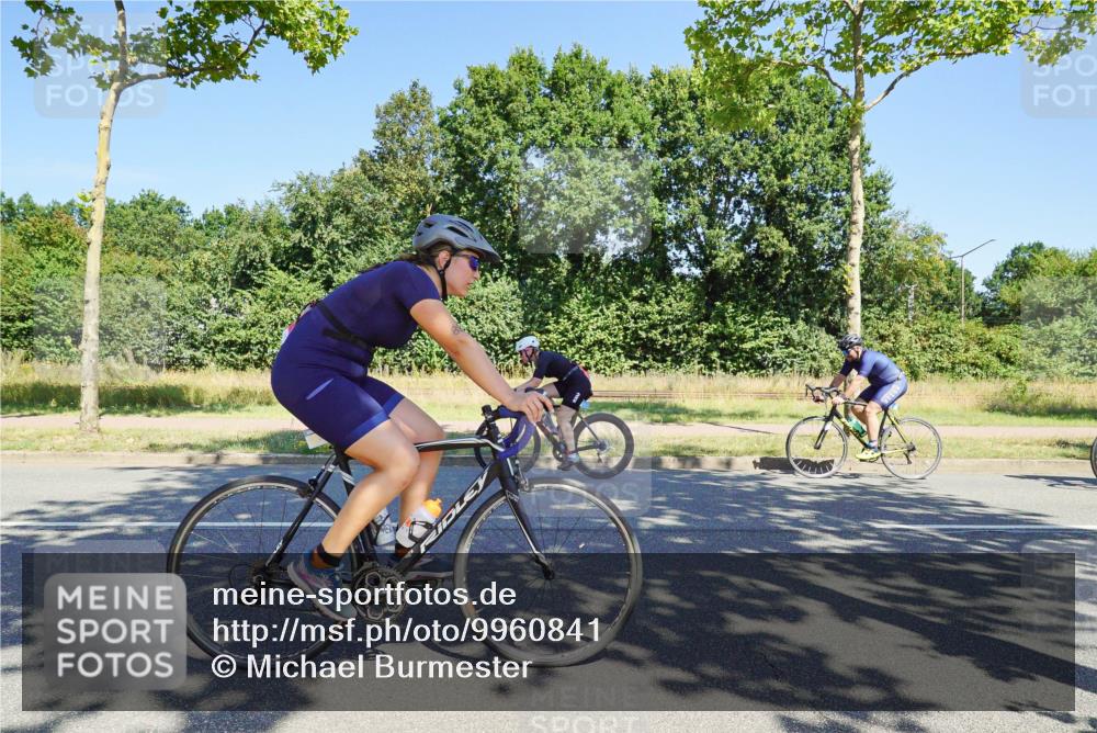 09.08.2026 - GEWOBA Citytriathlon Bremen Michael Burmester http://msf.ph/oto/9960841 09.08.2026 12:57:12 Radfahren 586, 637, 696, 766, 806, 838, 844, 886, 896, 972, 1109 meine-sportfotos.de