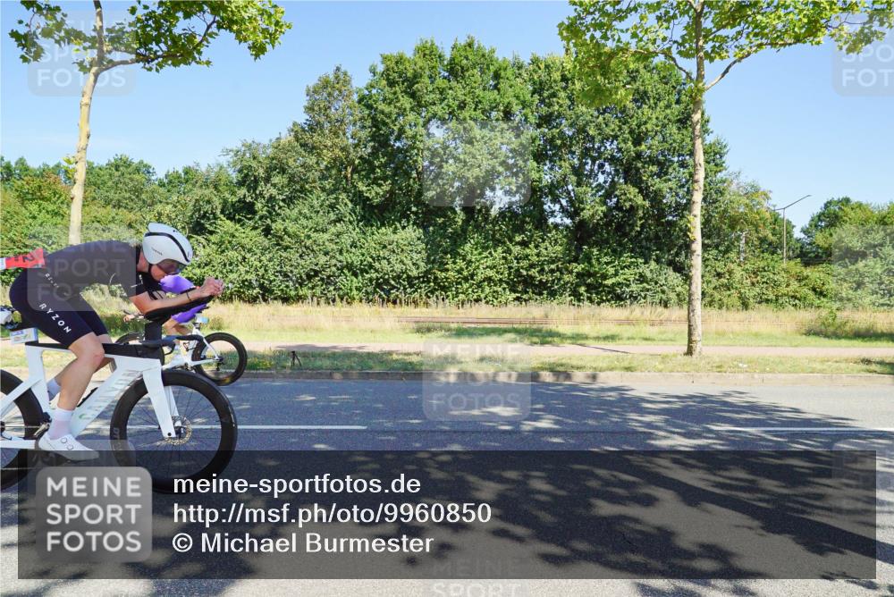 09.08.2026 - GEWOBA Citytriathlon Bremen Michael Burmester http://msf.ph/oto/9960850 09.08.2026 12:57:21 Radfahren 586, 603, 702, 806, 838, 858, 886, 972, 982 meine-sportfotos.de