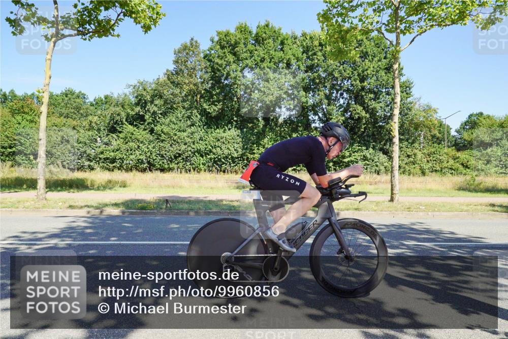 09.08.2026 - GEWOBA Citytriathlon Bremen Michael Burmester http://msf.ph/oto/9960856 09.08.2026 12:57:26 Radfahren 586, 603, 701, 702, 806, 834, 838, 858, 886, 982 meine-sportfotos.de