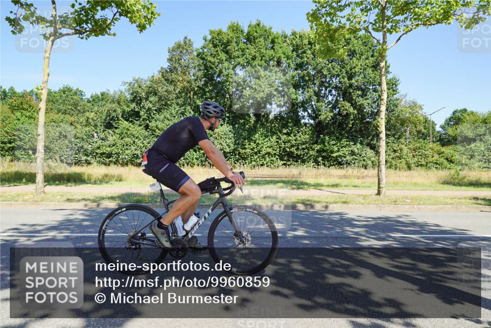 09.08.2026 - GEWOBA Citytriathlon Bremen Michael Burmester http://msf.ph/oto/9960859 09.08.2026 12:57:32 Radfahren 603, 701, 702, 834, 838, 858, 982, 1153 meine-sportfotos.de