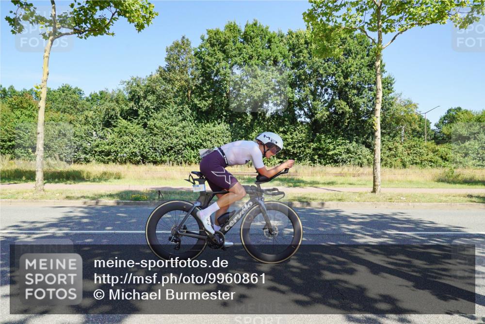 09.08.2026 - GEWOBA Citytriathlon Bremen Michael Burmester http://msf.ph/oto/9960861 09.08.2026 12:57:37 Radfahren 603, 627, 701, 702, 834, 858, 888, 982, 1153 meine-sportfotos.de