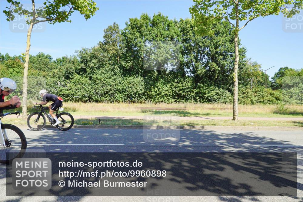 09.08.2026 - GEWOBA Citytriathlon Bremen Michael Burmester http://msf.ph/oto/9960898 09.08.2026 12:58:47 Radfahren 953, 1132 meine-sportfotos.de