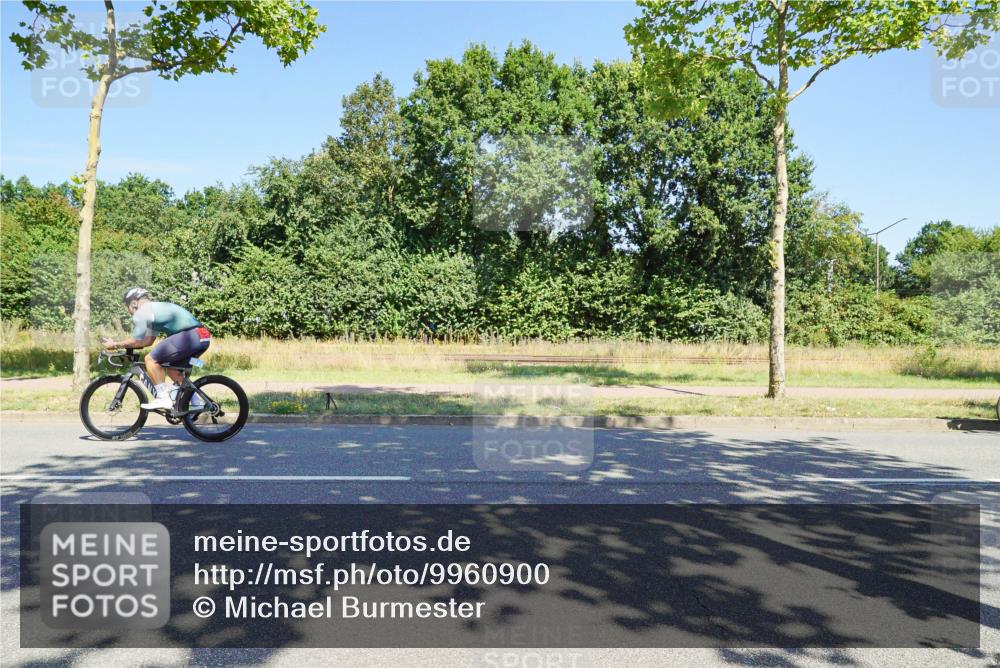 09.08.2026 - GEWOBA Citytriathlon Bremen Michael Burmester http://msf.ph/oto/9960900 09.08.2026 12:58:53 Radfahren 626, 953, 1148 meine-sportfotos.de