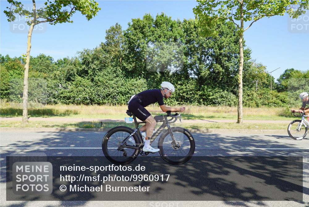 09.08.2026 - GEWOBA Citytriathlon Bremen Michael Burmester http://msf.ph/oto/9960917 09.08.2026 12:59:30 Radfahren 635, 658, 693, 805, 1115 meine-sportfotos.de