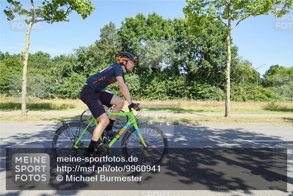 09.08.2026 - GEWOBA Citytriathlon Bremen Michael Burmester http://msf.ph/oto/9960941 09.08.2026 12:59:59 Radfahren 543, 771, 800, 849, 942, 951, 956, 1159 meine-sportfotos.de