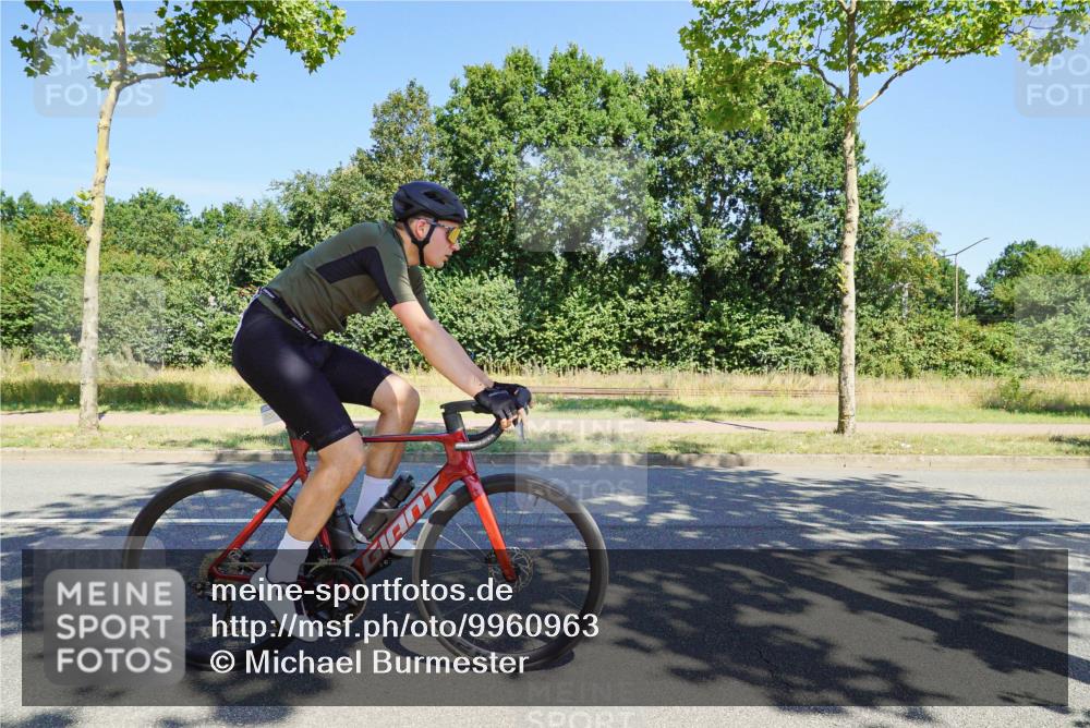 09.08.2026 - GEWOBA Citytriathlon Bremen Michael Burmester http://msf.ph/oto/9960963 09.08.2026 13:00:33 Radfahren 621, 633, 649, 661, 700, 720, 753, 870, 915, 940, 1010, 1104, 1123 meine-sportfotos.de
