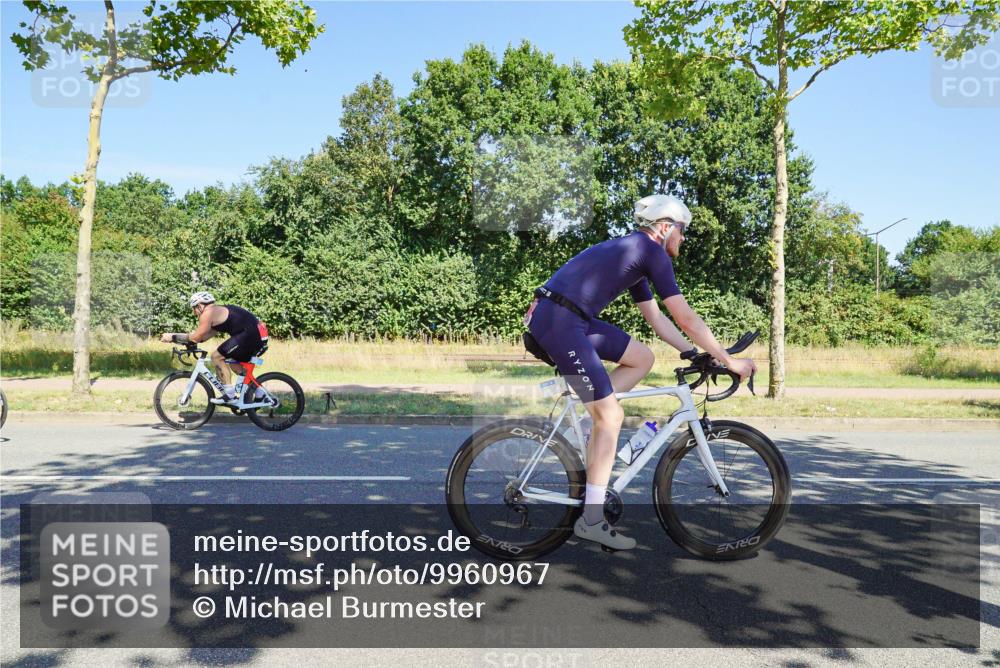 09.08.2026 - GEWOBA Citytriathlon Bremen Michael Burmester http://msf.ph/oto/9960967 09.08.2026 13:00:36 Radfahren 621, 633, 649, 700, 720, 870, 915, 933, 940, 989, 1010, 1104, 1123 meine-sportfotos.de