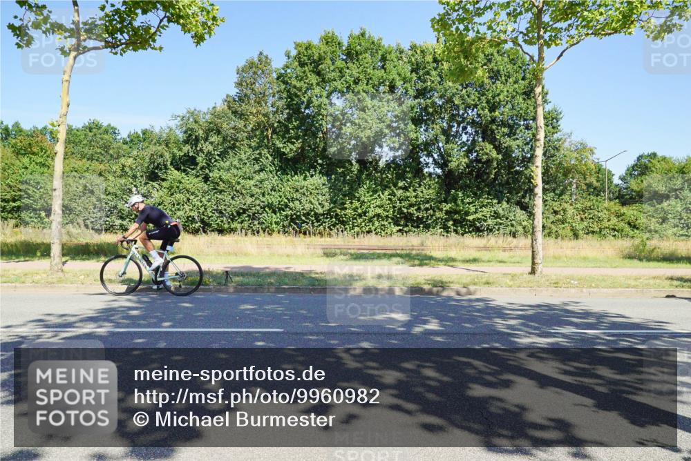 09.08.2026 - GEWOBA Citytriathlon Bremen Michael Burmester http://msf.ph/oto/9960982 09.08.2026 13:00:53 Radfahren 933, 940, 944, 989, 1004, 1104, 1107 meine-sportfotos.de
