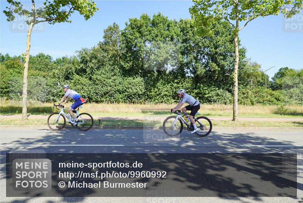 09.08.2026 - GEWOBA Citytriathlon Bremen Michael Burmester http://msf.ph/oto/9960992 09.08.2026 13:01:08 Radfahren 558, 643, 644, 782, 785, 797, 843, 944 meine-sportfotos.de