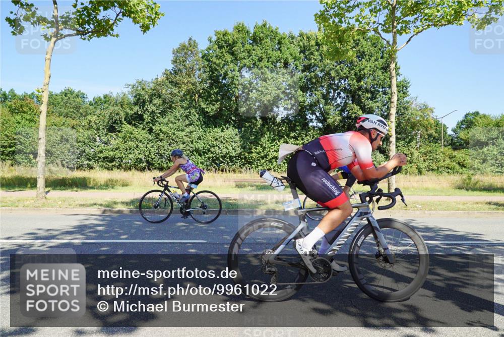 09.08.2026 - GEWOBA Citytriathlon Bremen Michael Burmester http://msf.ph/oto/9961022 09.08.2026 13:01:43 Radfahren 587, 631, 669, 690, 729, 746, 764, 775, 831, 859, 862, 991, 1014, 1120 meine-sportfotos.de