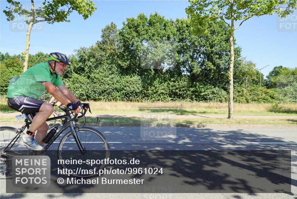 09.08.2026 - GEWOBA Citytriathlon Bremen Michael Burmester http://msf.ph/oto/9961024 09.08.2026 13:01:46 Radfahren 587, 631, 669, 690, 729, 746, 764, 775, 831, 991, 1014, 1120 meine-sportfotos.de