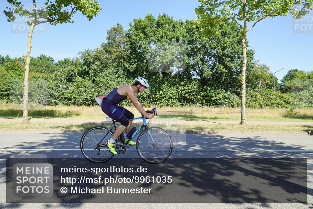 09.08.2026 - GEWOBA Citytriathlon Bremen Michael Burmester http://msf.ph/oto/9961035 09.08.2026 13:02:03 Radfahren 546, 610, 629, 731, 813, 887, 889, 957, 1125 meine-sportfotos.de