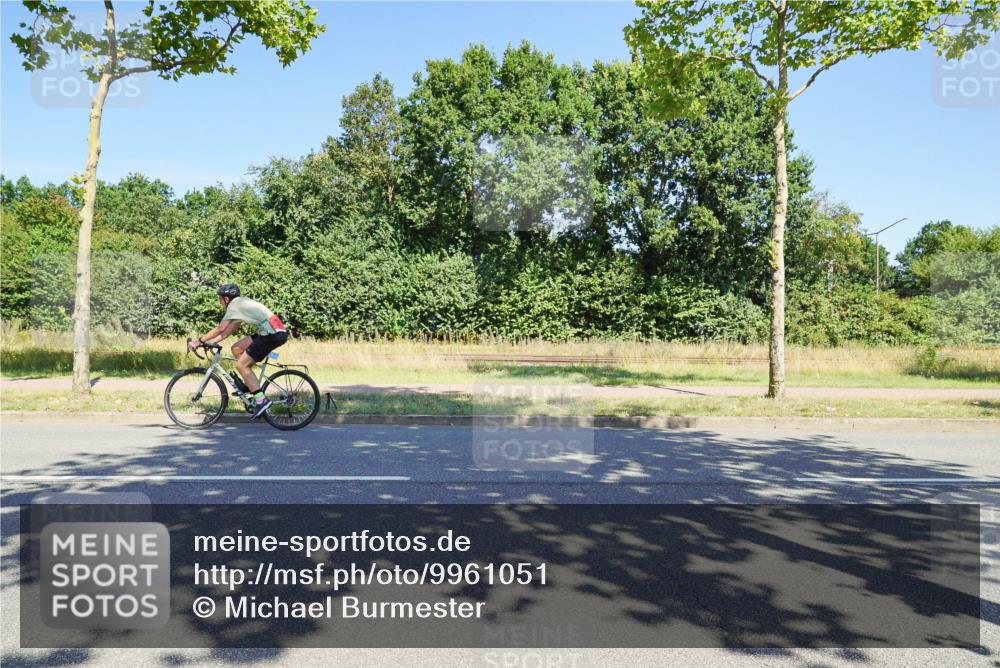 09.08.2026 - GEWOBA Citytriathlon Bremen Michael Burmester http://msf.ph/oto/9961051 09.08.2026 13:02:30 Radfahren 607, 614, 632, 676, 723, 791, 873, 966, 1007, 1011, 1020 meine-sportfotos.de