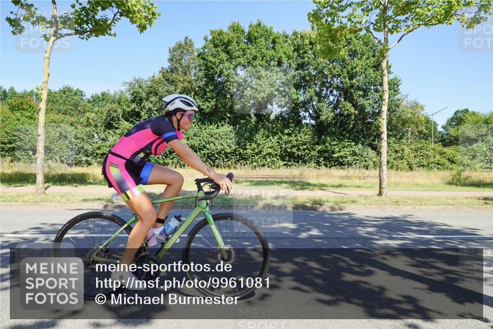 09.08.2026 - GEWOBA Citytriathlon Bremen Michael Burmester http://msf.ph/oto/9961081 09.08.2026 13:03:11 Radfahren 779, 898, 985, 1102, 1105 meine-sportfotos.de