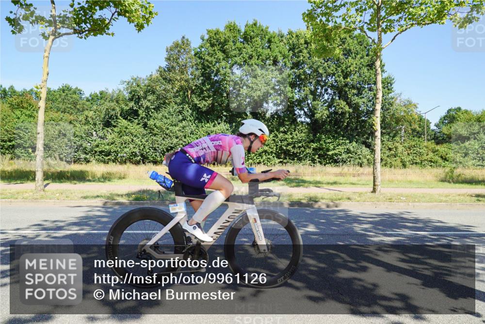 09.08.2026 - GEWOBA Citytriathlon Bremen Michael Burmester http://msf.ph/oto/9961126 09.08.2026 13:04:12 Radfahren 662, 853, 883, 941, 955, 1001, 1108 meine-sportfotos.de