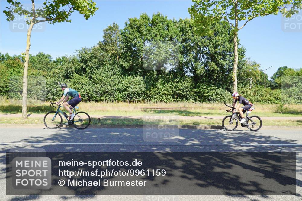 09.08.2026 - GEWOBA Citytriathlon Bremen Michael Burmester http://msf.ph/oto/9961159 09.08.2026 13:05:21 Radfahren 583, 818, 830, 1139 meine-sportfotos.de