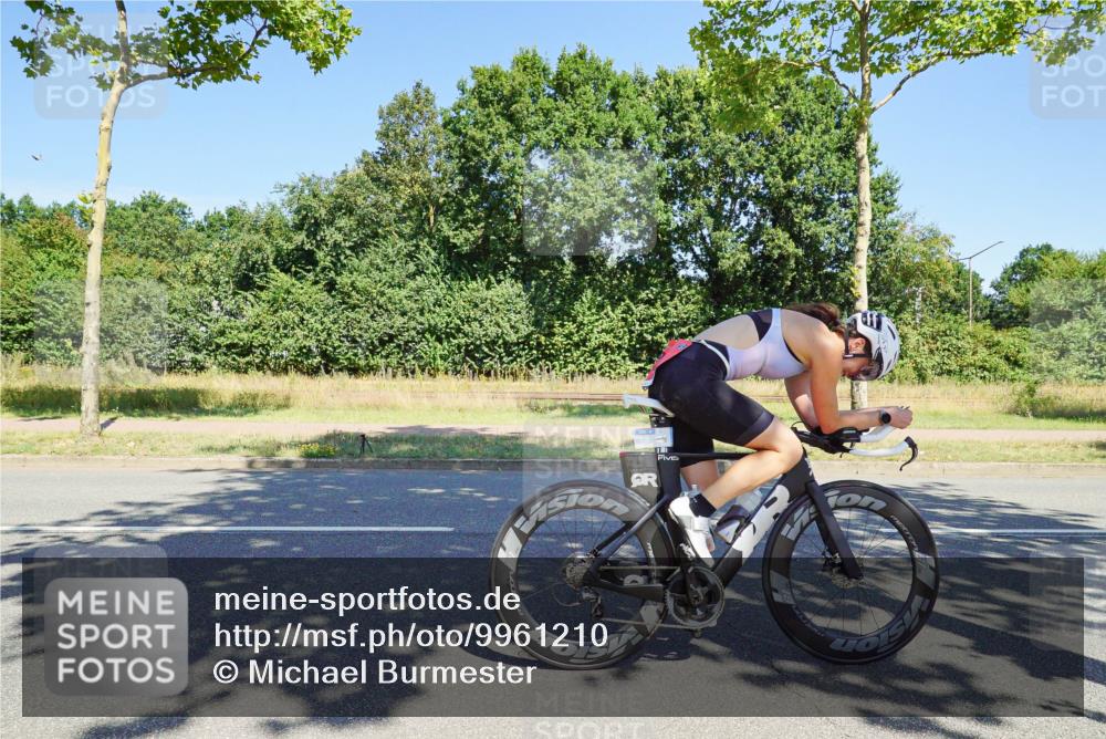 09.08.2026 - GEWOBA Citytriathlon Bremen Michael Burmester http://msf.ph/oto/9961210 09.08.2026 13:06:44 Radfahren 544, 554, 563, 624, 644, 811, 824, 874, 882, 983, 987 meine-sportfotos.de