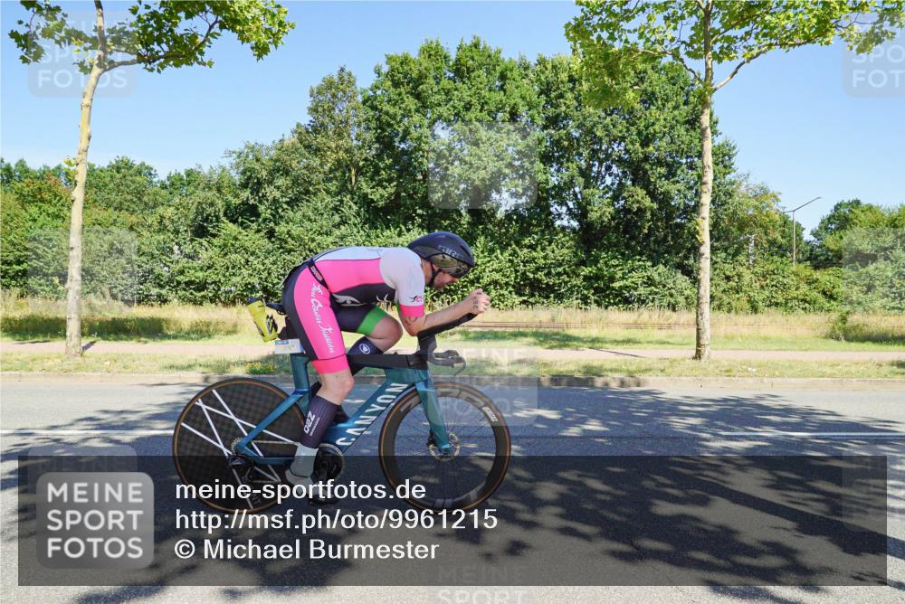 09.08.2026 - GEWOBA Citytriathlon Bremen Michael Burmester http://msf.ph/oto/9961215 09.08.2026 13:07:00 Radfahren 563, 719, 784, 924, 983, 1008 meine-sportfotos.de