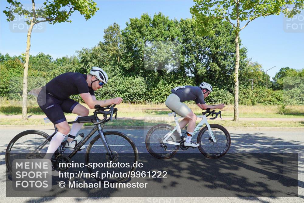 09.08.2026 - GEWOBA Citytriathlon Bremen Michael Burmester http://msf.ph/oto/9961222 09.08.2026 13:07:10 Radfahren 592, 680, 784, 1008, 1155 meine-sportfotos.de