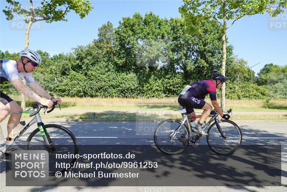 09.08.2026 - GEWOBA Citytriathlon Bremen Michael Burmester http://msf.ph/oto/9961253 09.08.2026 13:08:28 Radfahren 730, 820, 879, 904, 979, 1016, 1137 meine-sportfotos.de