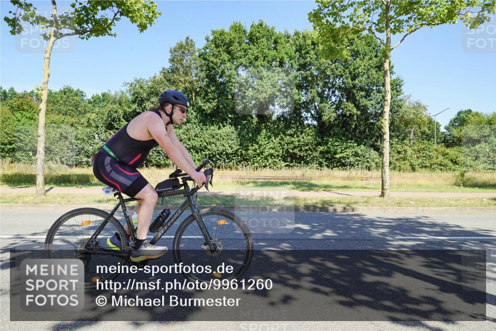 09.08.2026 - GEWOBA Citytriathlon Bremen Michael Burmester http://msf.ph/oto/9961260 09.08.2026 13:08:39 Radfahren 605, 686, 756, 820, 852, 879, 904, 1016, 1137 meine-sportfotos.de