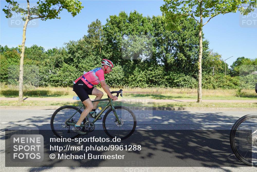 09.08.2026 - GEWOBA Citytriathlon Bremen Michael Burmester http://msf.ph/oto/9961288 09.08.2026 13:09:24 Radfahren 585, 724, 795, 826, 905, 999, 1103, 1114 meine-sportfotos.de