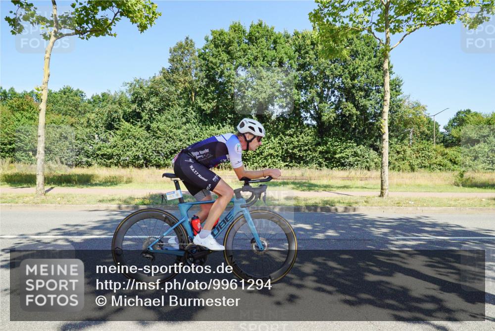 09.08.2026 - GEWOBA Citytriathlon Bremen Michael Burmester http://msf.ph/oto/9961294 09.08.2026 13:09:44 Radfahren 822, 877, 914, 946, 947, 963, 1009, 1013, 1129, 1141 meine-sportfotos.de