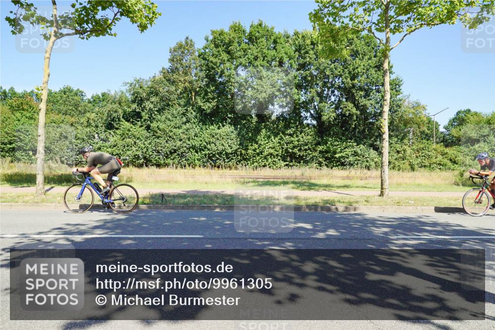 09.08.2026 - GEWOBA Citytriathlon Bremen Michael Burmester http://msf.ph/oto/9961305 09.08.2026 13:10:01 Radfahren 545, 739, 778, 799, 822, 880, 1013, 1130 meine-sportfotos.de